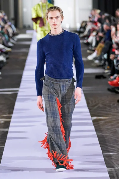 Look 29